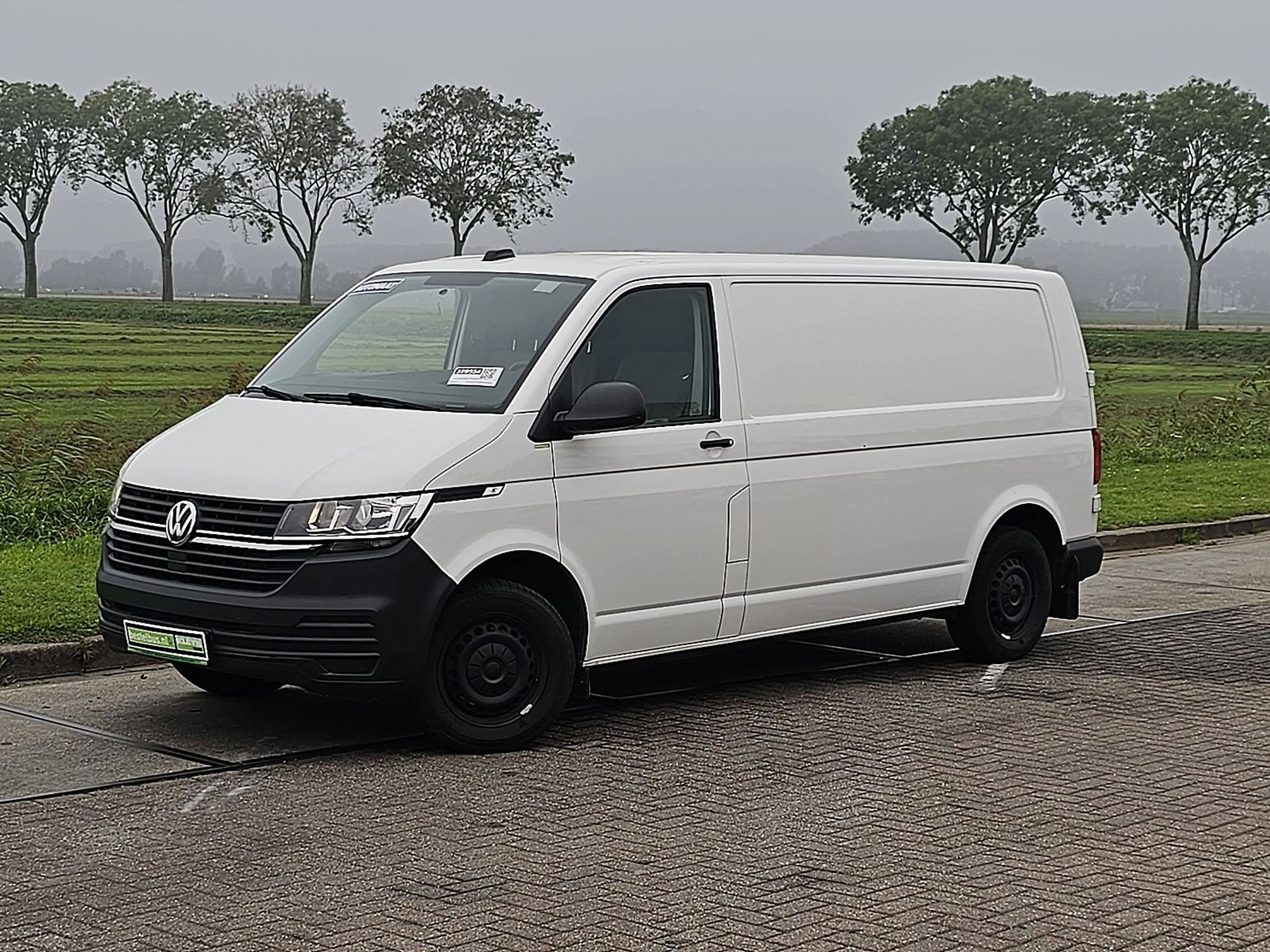 Volkswagen Transporter 2.0 TDI T6.1 150Pk L2H1 Autm — photo 2