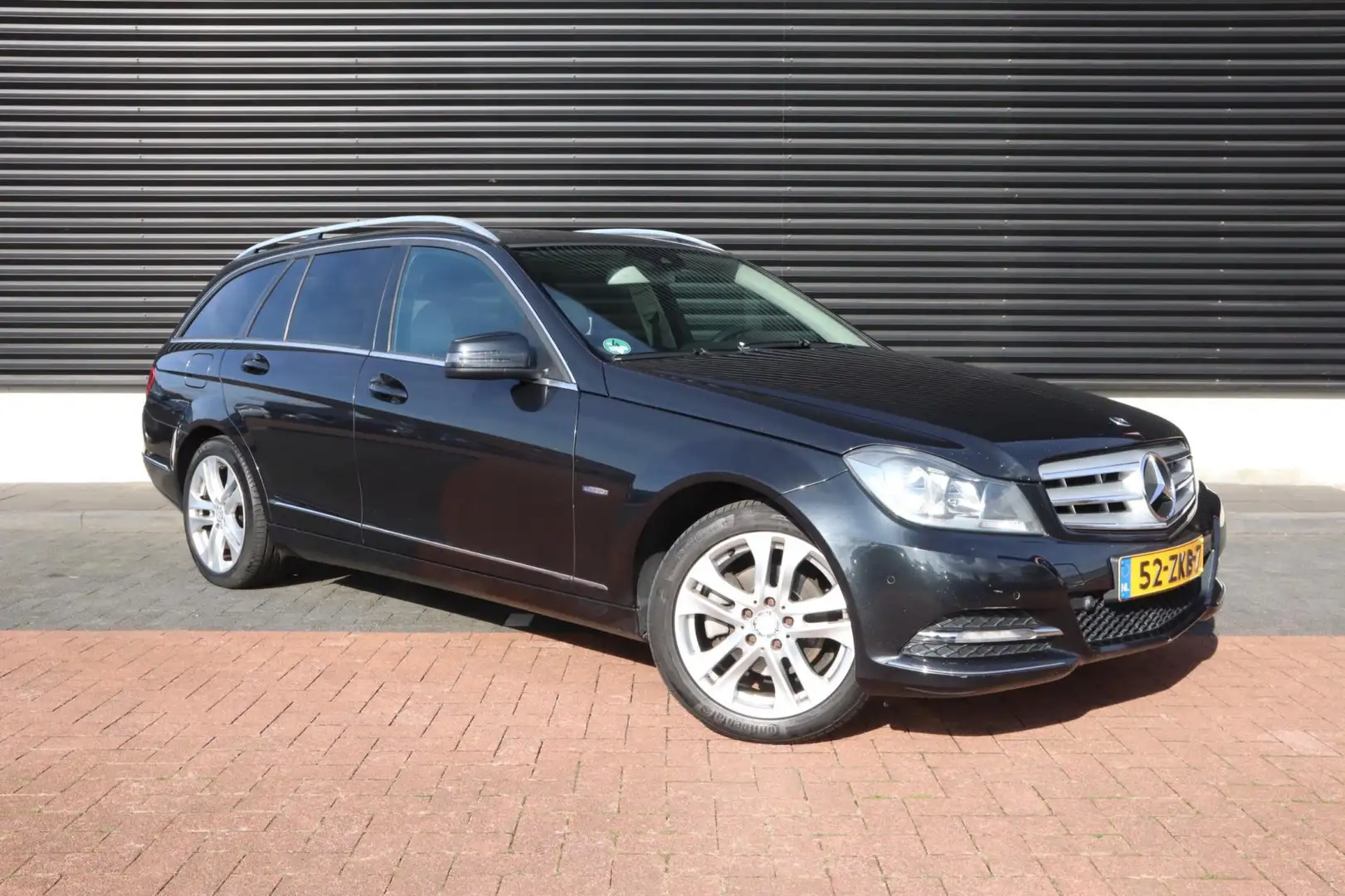 Mercedes-Benz C 200 Estate Business Class Avantgarde | Airco | Cruise Zwart - 2