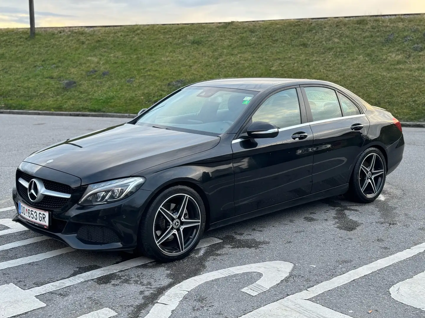 Mercedes-Benz C 220 BlueTEC A-Edition 18ZOLL AMG Scheckheftgepflegt Czarny - 1