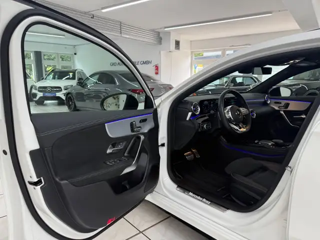 Mercedes-Benz A view 6