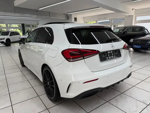 Mercedes-Benz A view 2