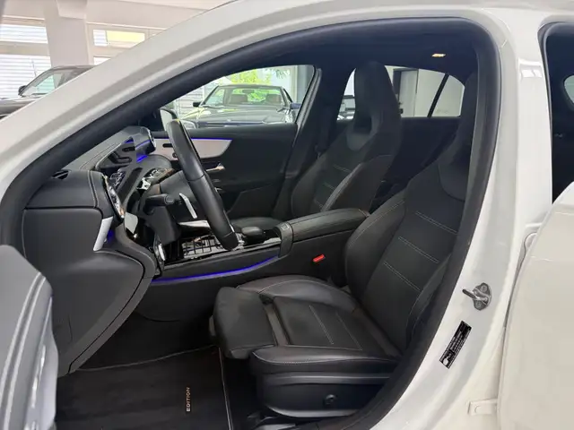Mercedes-Benz A view 13