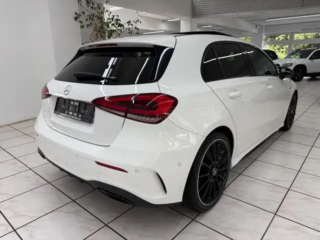 Mercedes-Benz A view 3