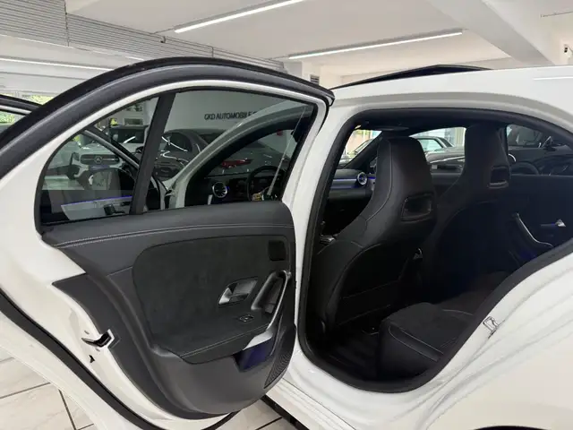 Mercedes-Benz A view 7