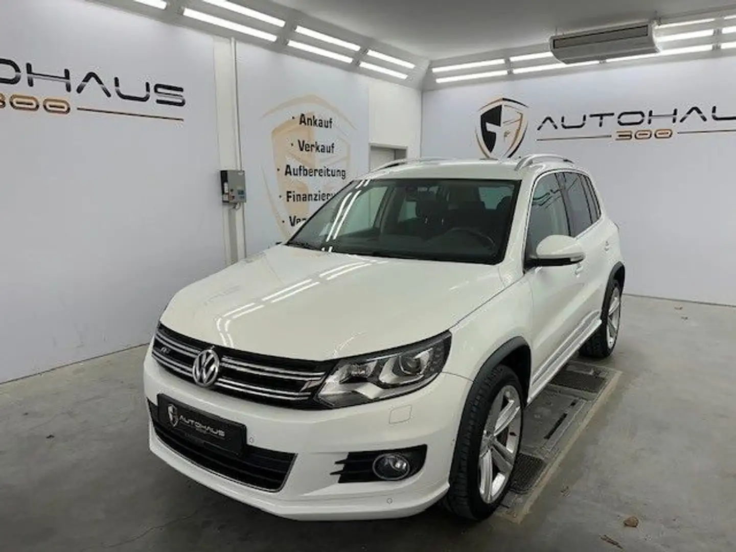 Volkswagen Tiguan Cup Sport & Style R-LINE 4Motion NAVI AHK Weiß - 1