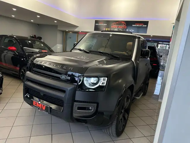 Land Rover Defender view 3
