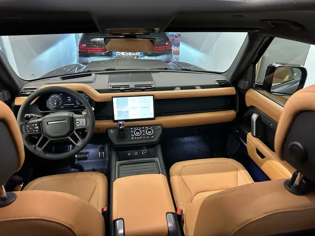 Land Rover Defender view 7