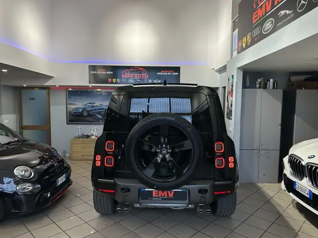 Land Rover Defender view 13