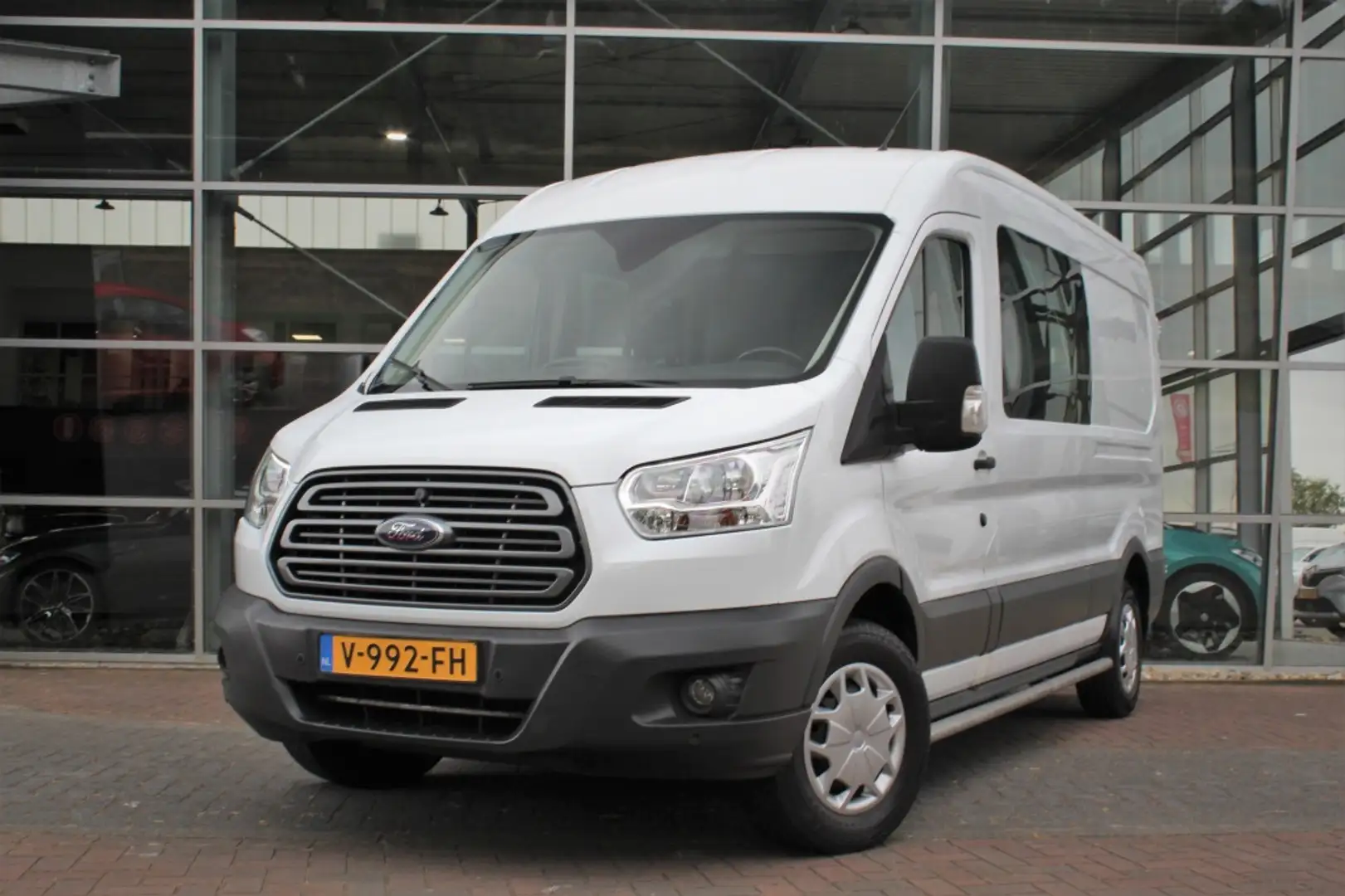 Ford Transit 330 2.0 TDCIL3H2DCTr Bílá - 1