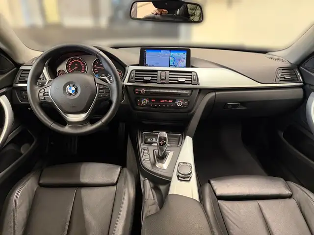 BMW 4 Series view 8