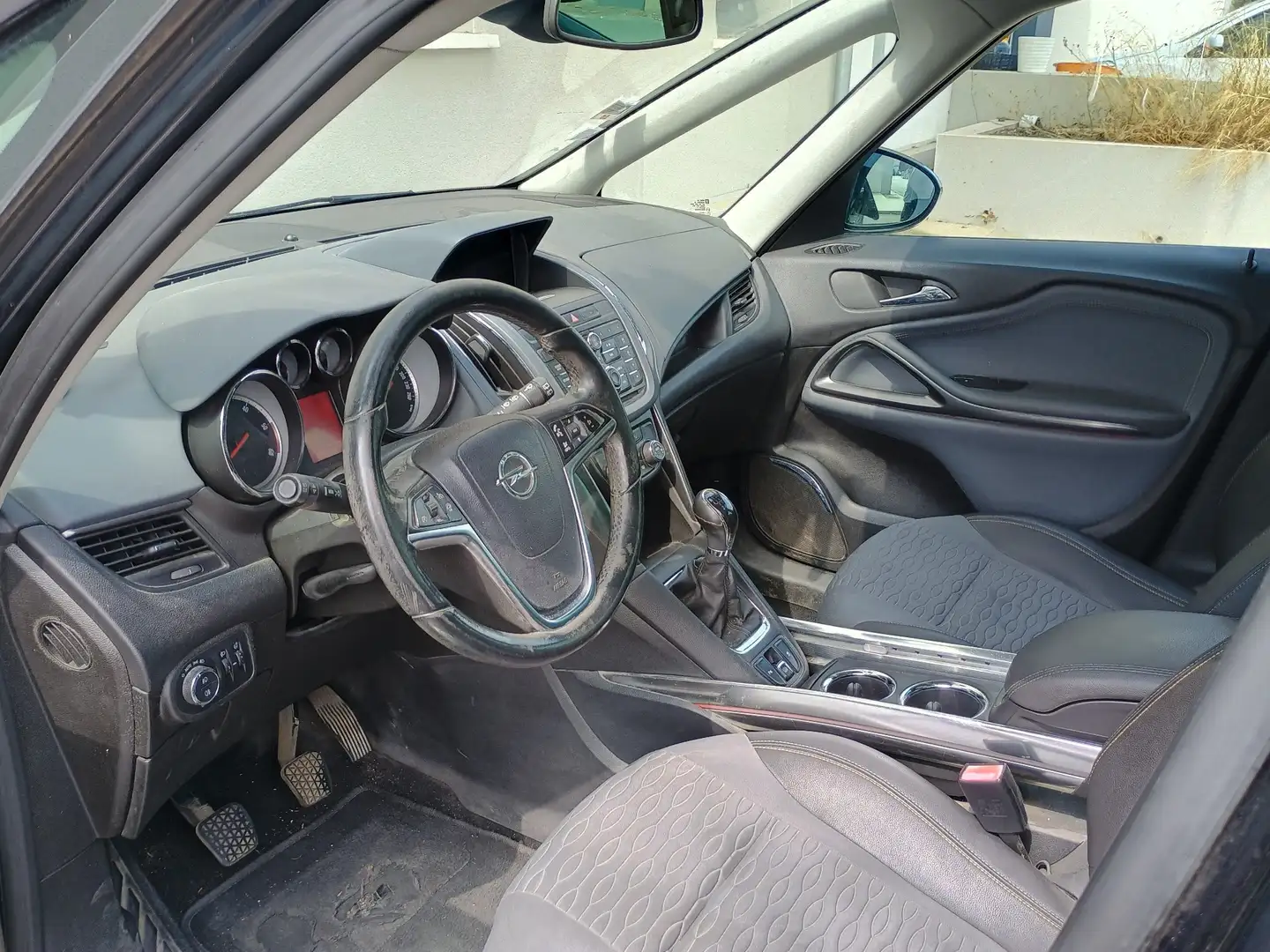 Opel Zafira Tourer 2.0 CDTI 165 ch Disneyland Paris - 1