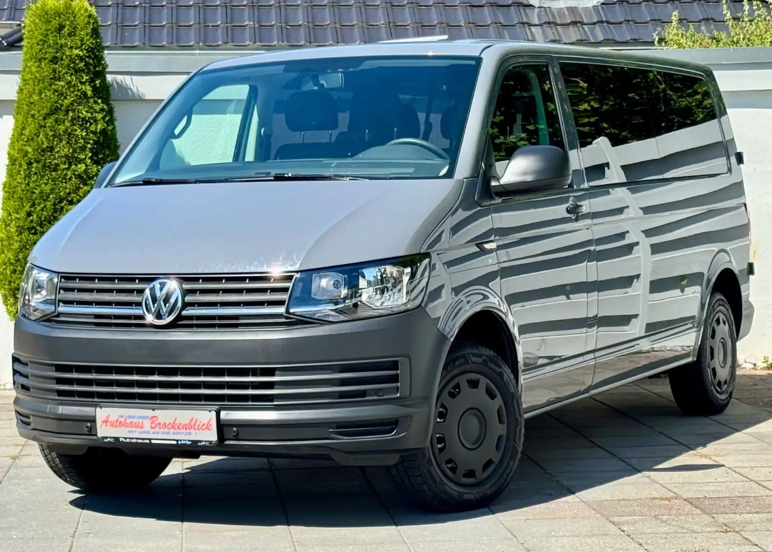 Volkswagen T6 Transporter Kasten-Kombi lang*9-Sitzer*Navi Grau - 1