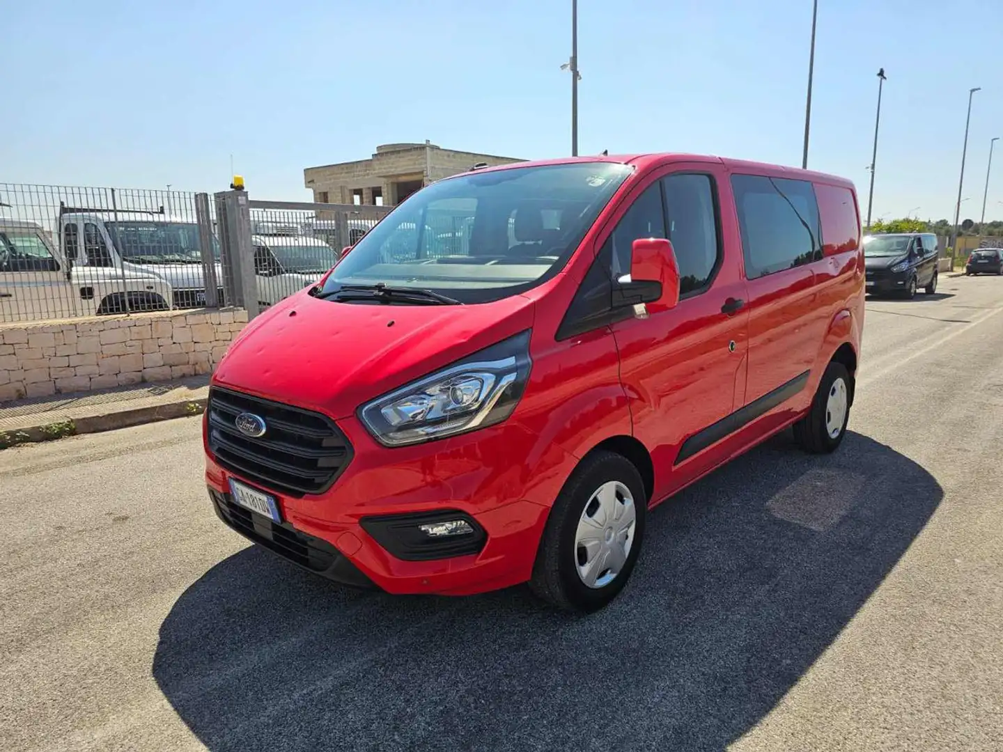 Ford Transit Custom 320 2.0 TDCi 130 PC-DC Furgone Trend Rosso - 1