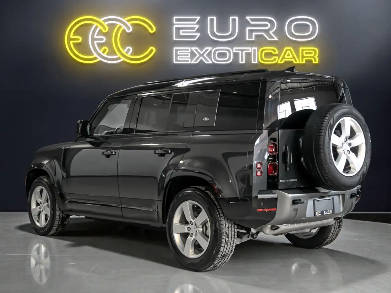 Land Rover Defender снимка Land Rover Defender