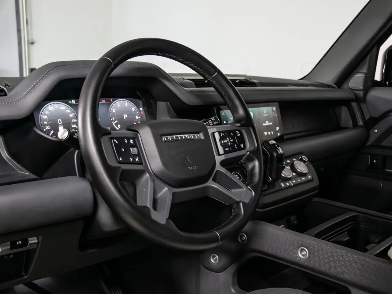 Land Rover Defender снимка Land Rover Defender