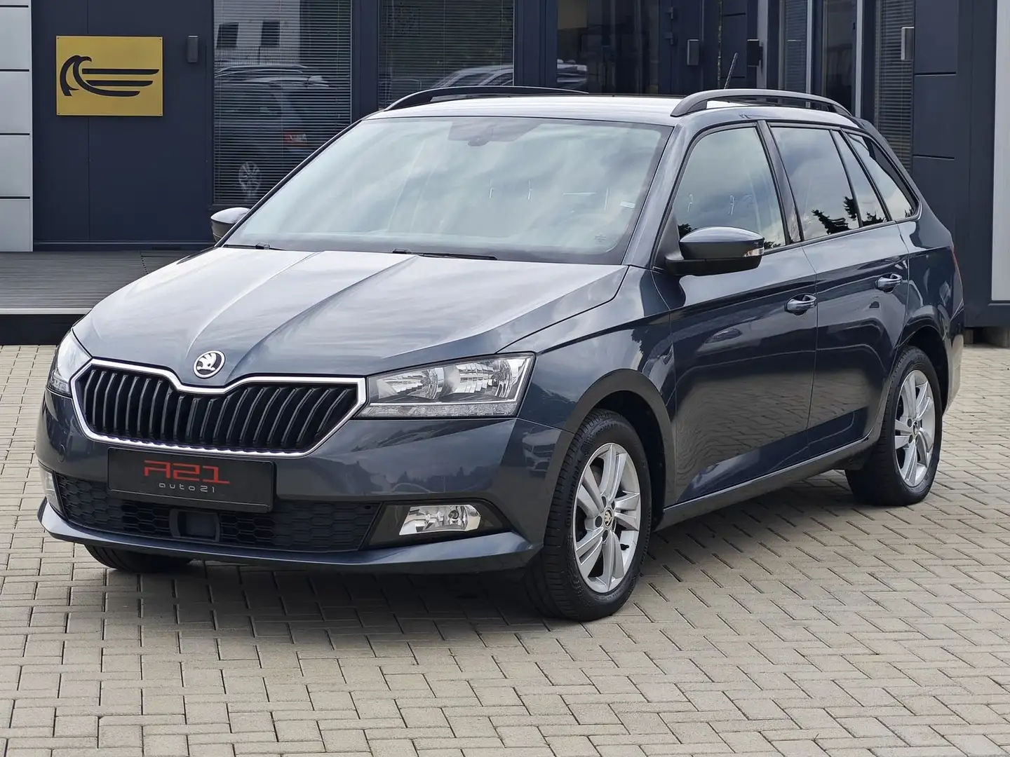 Skoda Fabia Ambition DSG|Navi|Temp.|PDC|Front Assist| Grau - 1