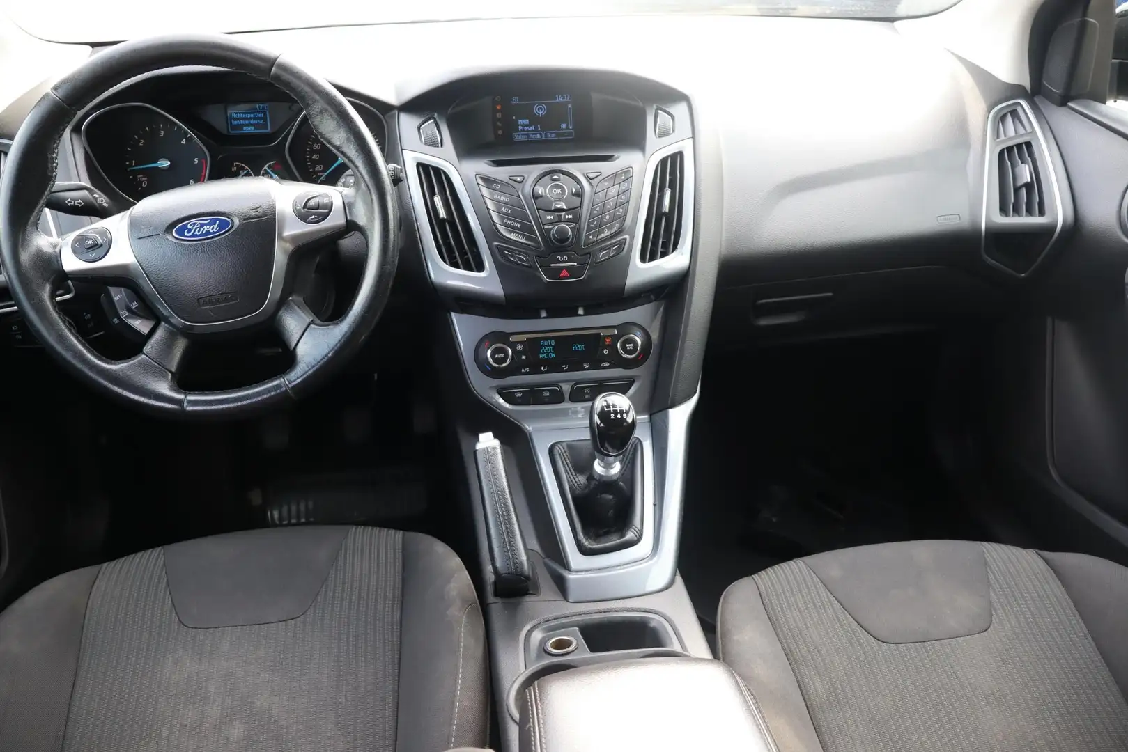 Ford Focus 1.6 TDCI 85kW S/S Edition Climate control, Belgisc Zwart - 2