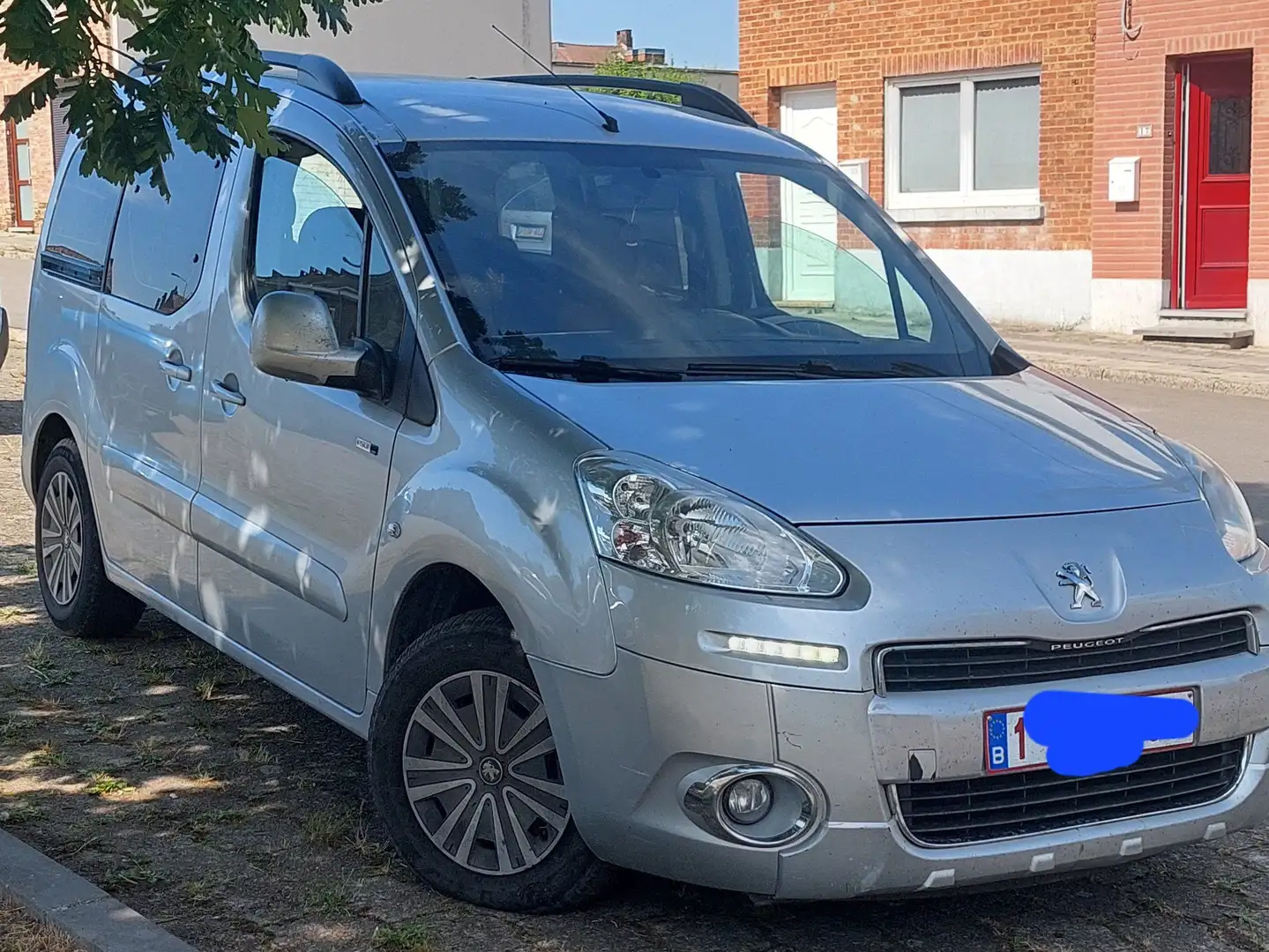 Peugeot Partner Partner Tepee 1.6 e-HDi Style STT Grijs - 2