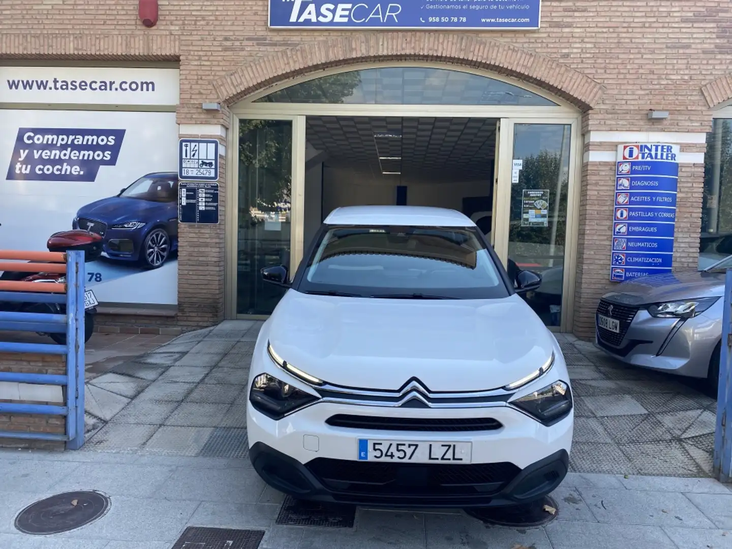 Citroen C4 1.5 BlueHDI S&S Live Pack 110 Blanc - 1