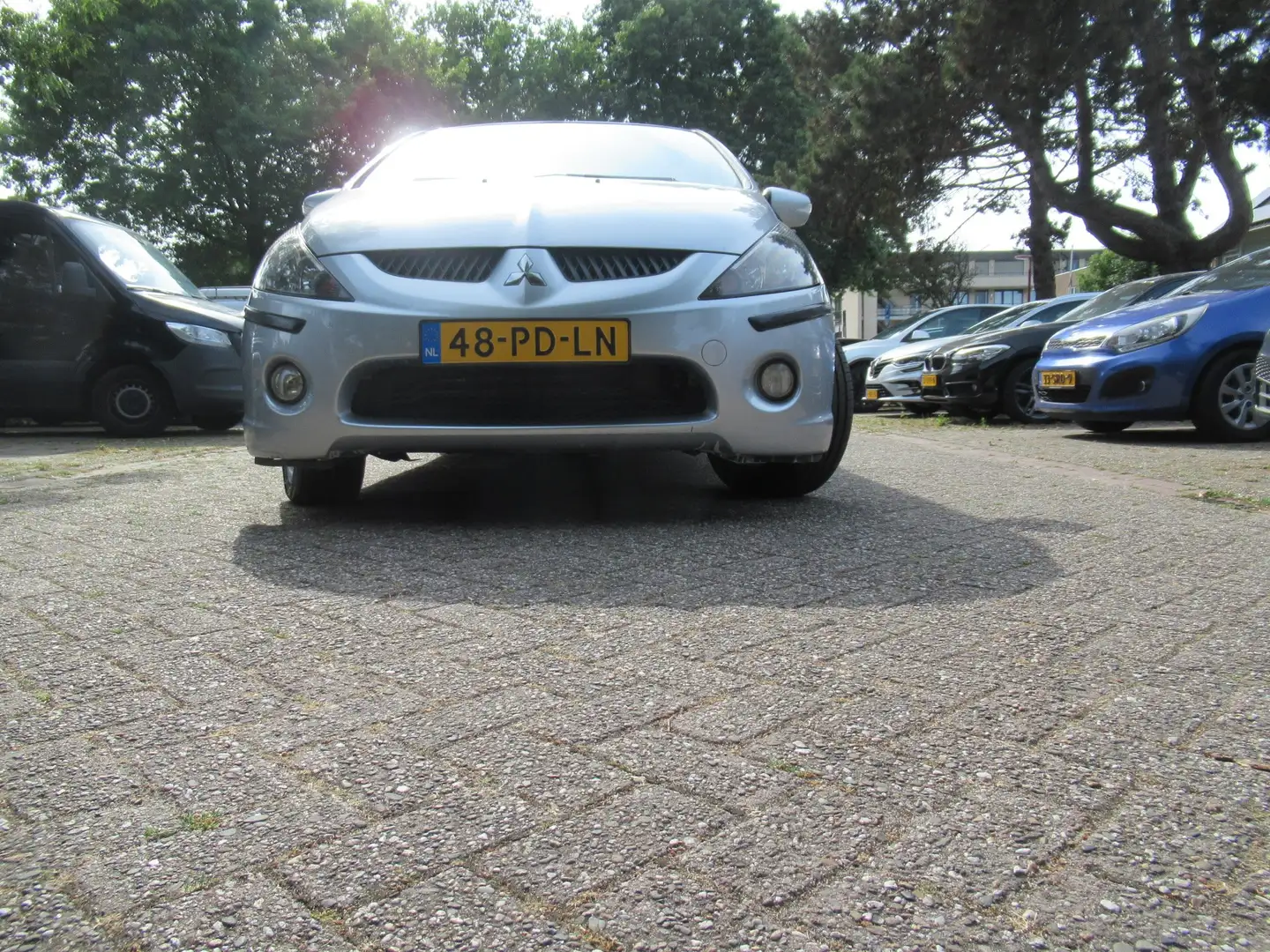 Mitsubishi Grandis Grandis 2.4-16V Intense 6p. Volledig onderhouden Srebrny - 2