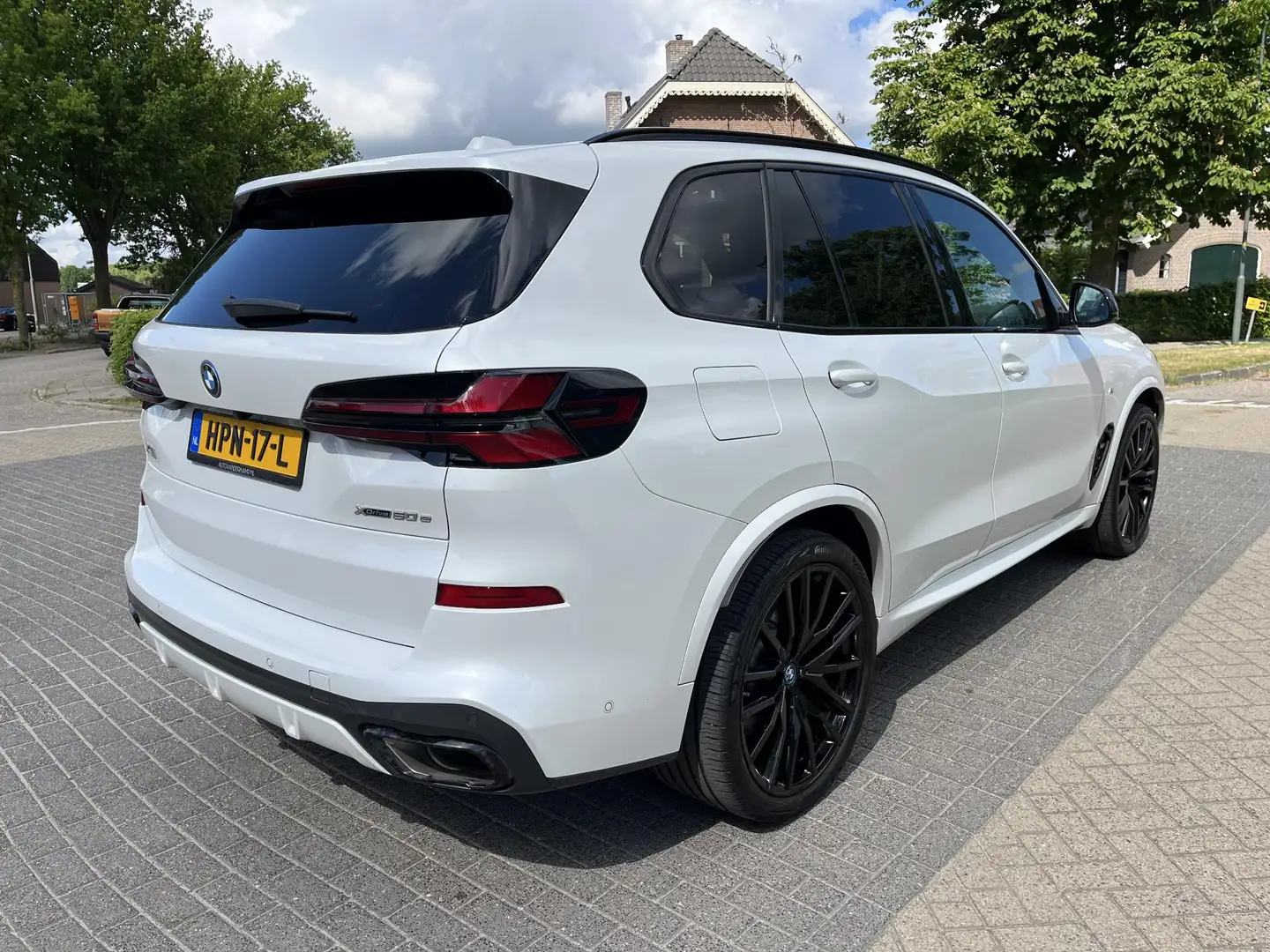 BMW X5 xDrive50e M Sport Pano B&W - 2