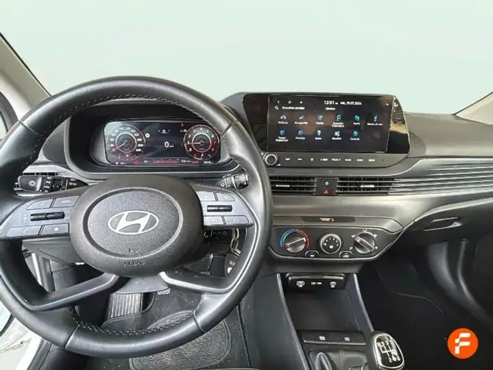Hyundai i20 5P TGDI 1.0 KLASS 2025, foto 21