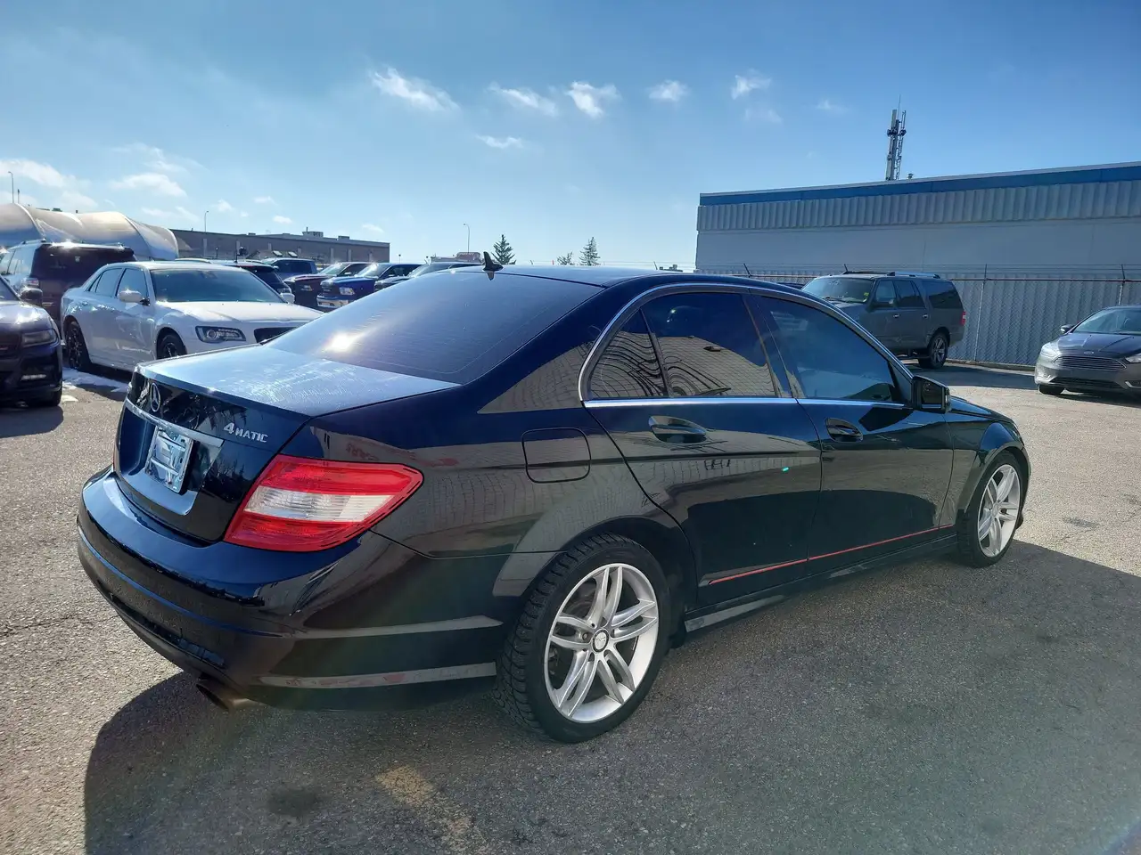 Mercedes-Benz C-Class снимка Mercedes-Benz C-Class