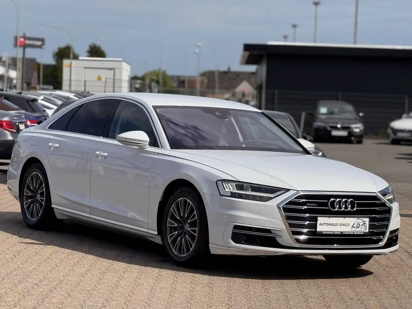 Audi A8 50 TDI quattro Weiß - 2