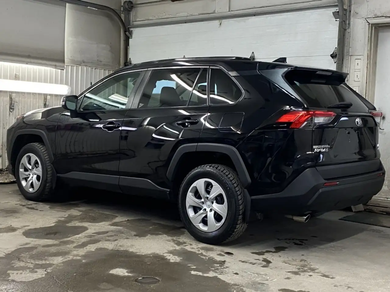 Toyota RAV 4 снимка Toyota RAV 4