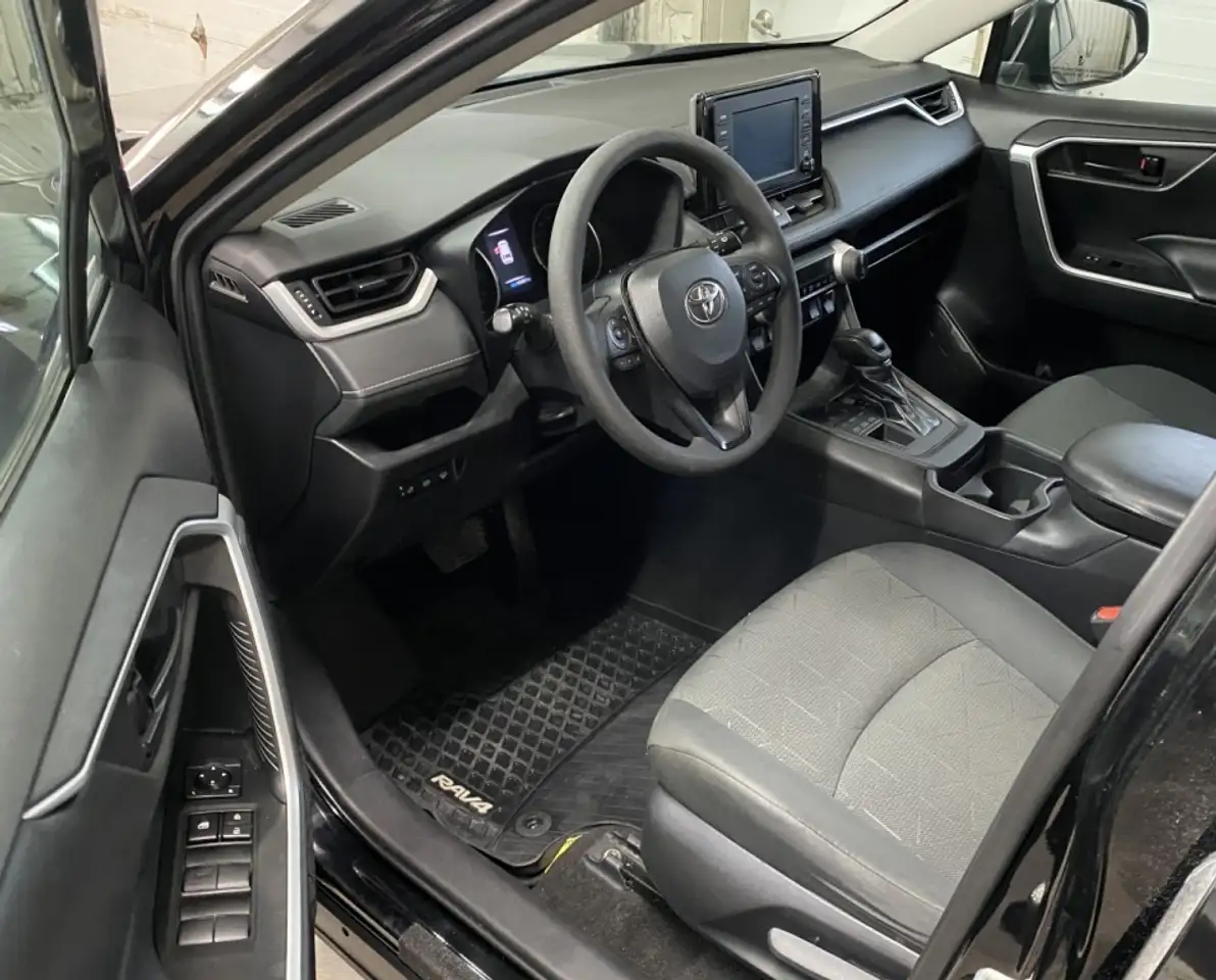 Toyota RAV 4 снимка Toyota RAV 4