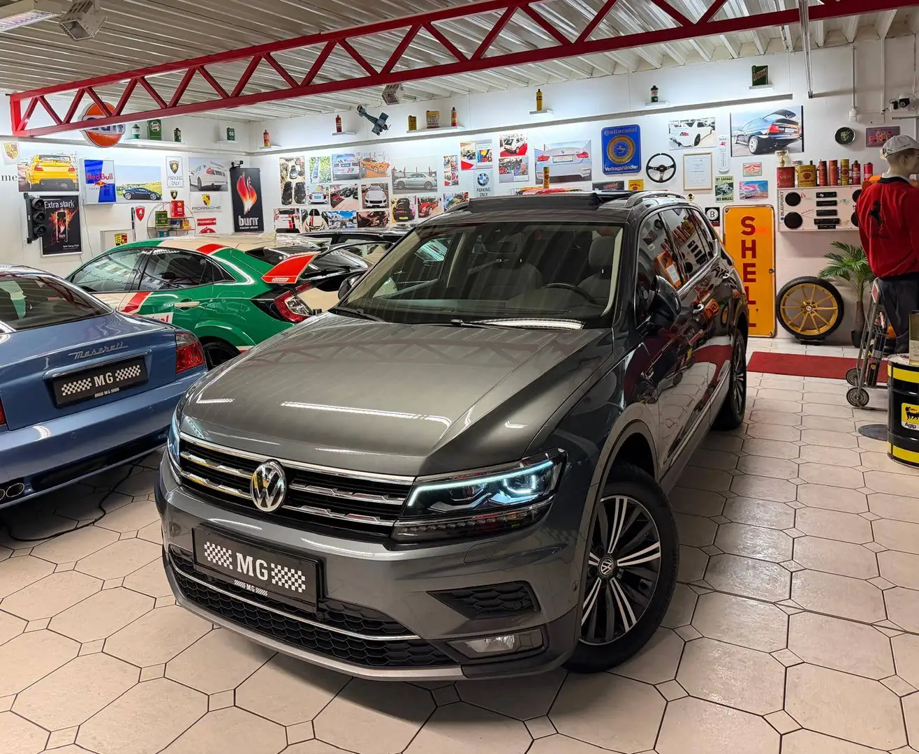 Volkswagen Tiguan Allspace Highline 4Motion 7 Sitzer Panorama Anhängerkupplung Led Grau - 1