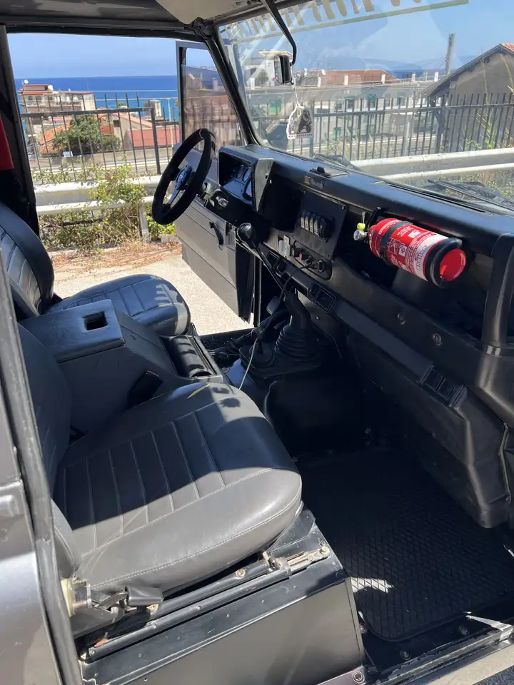 Land Rover Defender 90 2.5 tdi Hard Top, foto 6