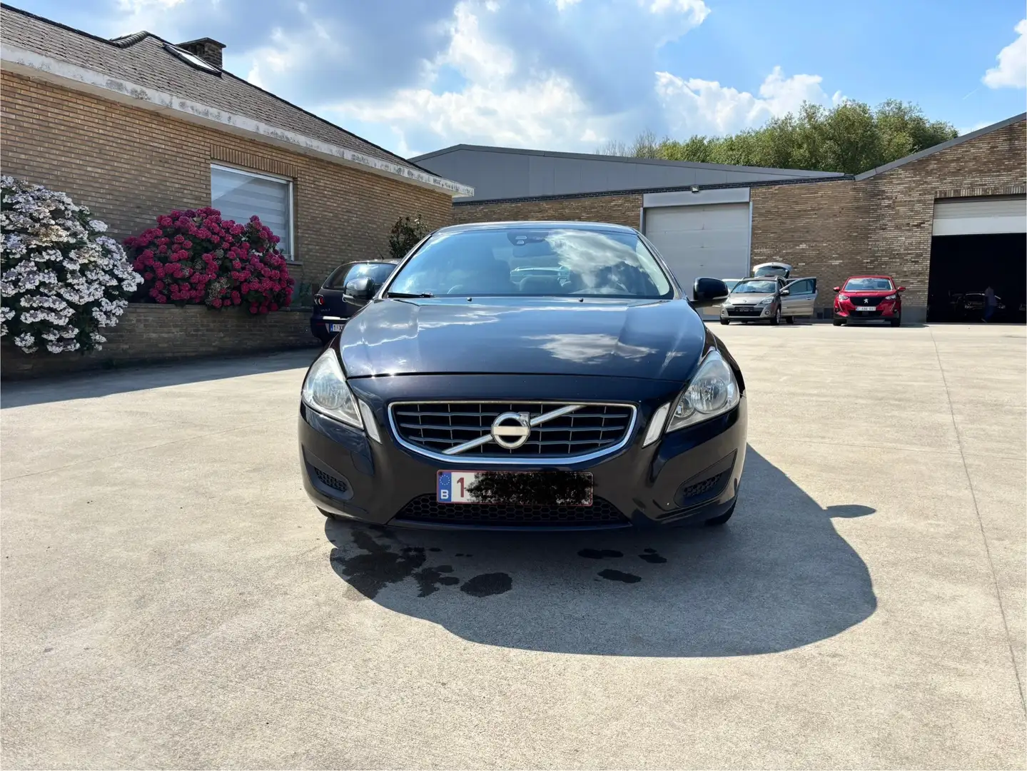 Volvo S60 2.0 D3 Kinetic Geartronic Brun - 1