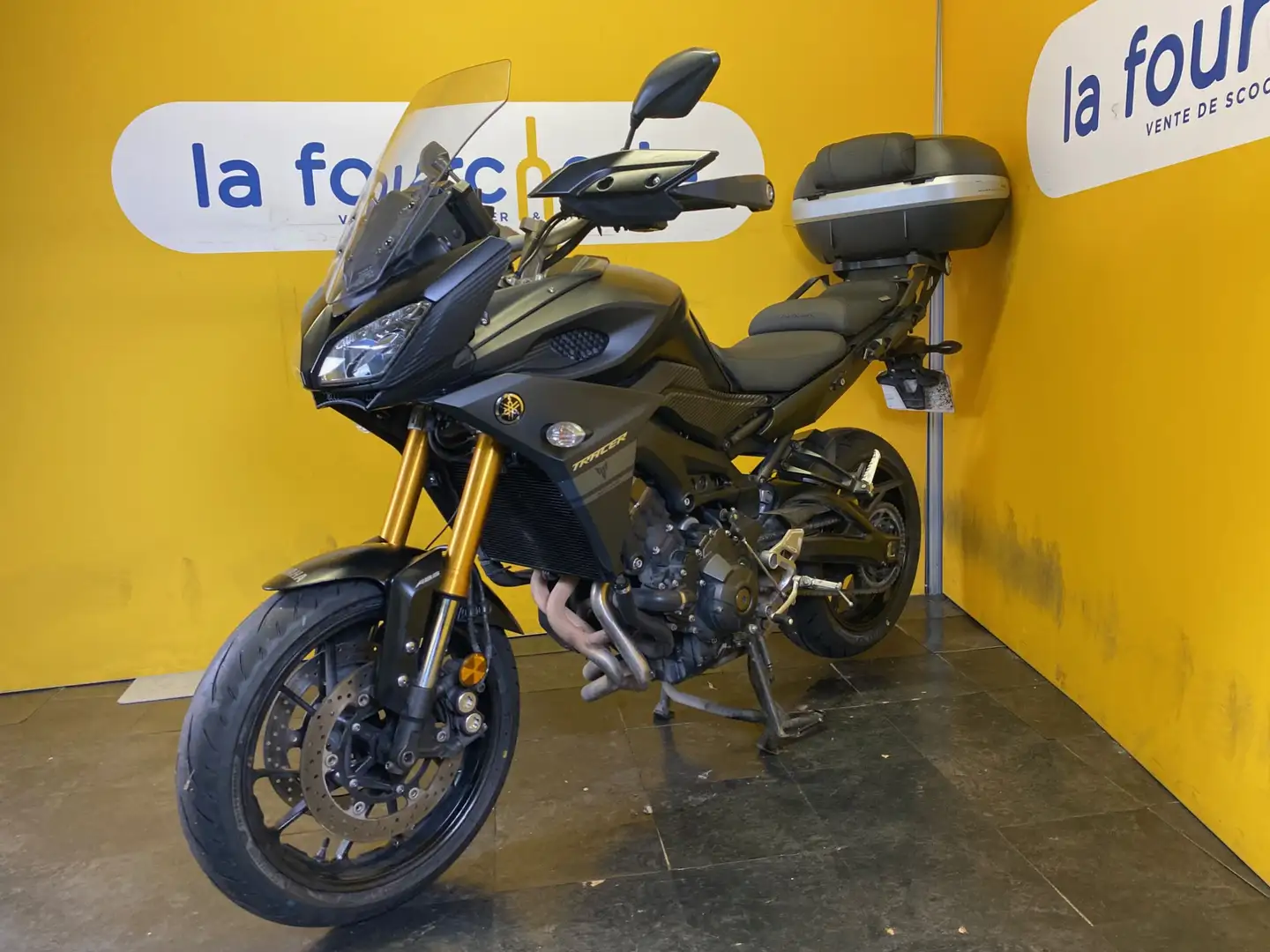 Yamaha MT-09 Noir - 1