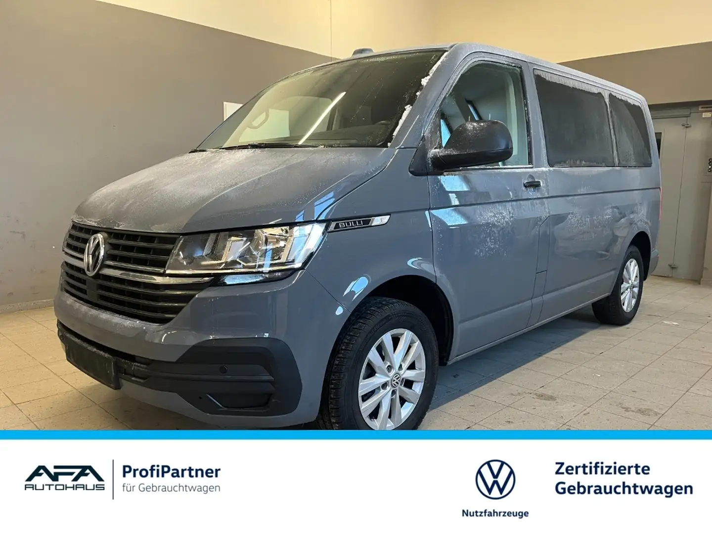 Volkswagen T6.1 Multivan 2.0 TDI Family DSG Navi*AHK*ACC Grau - 1