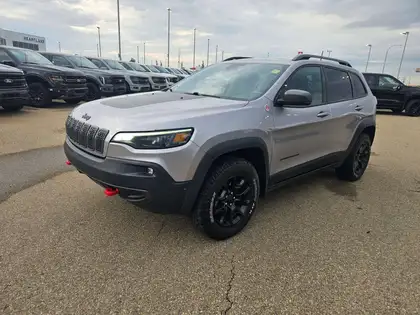 Silver 2019 Jeep Cherokee SUV / Crossover Four-Wheel Drive 9-Speed Automatic