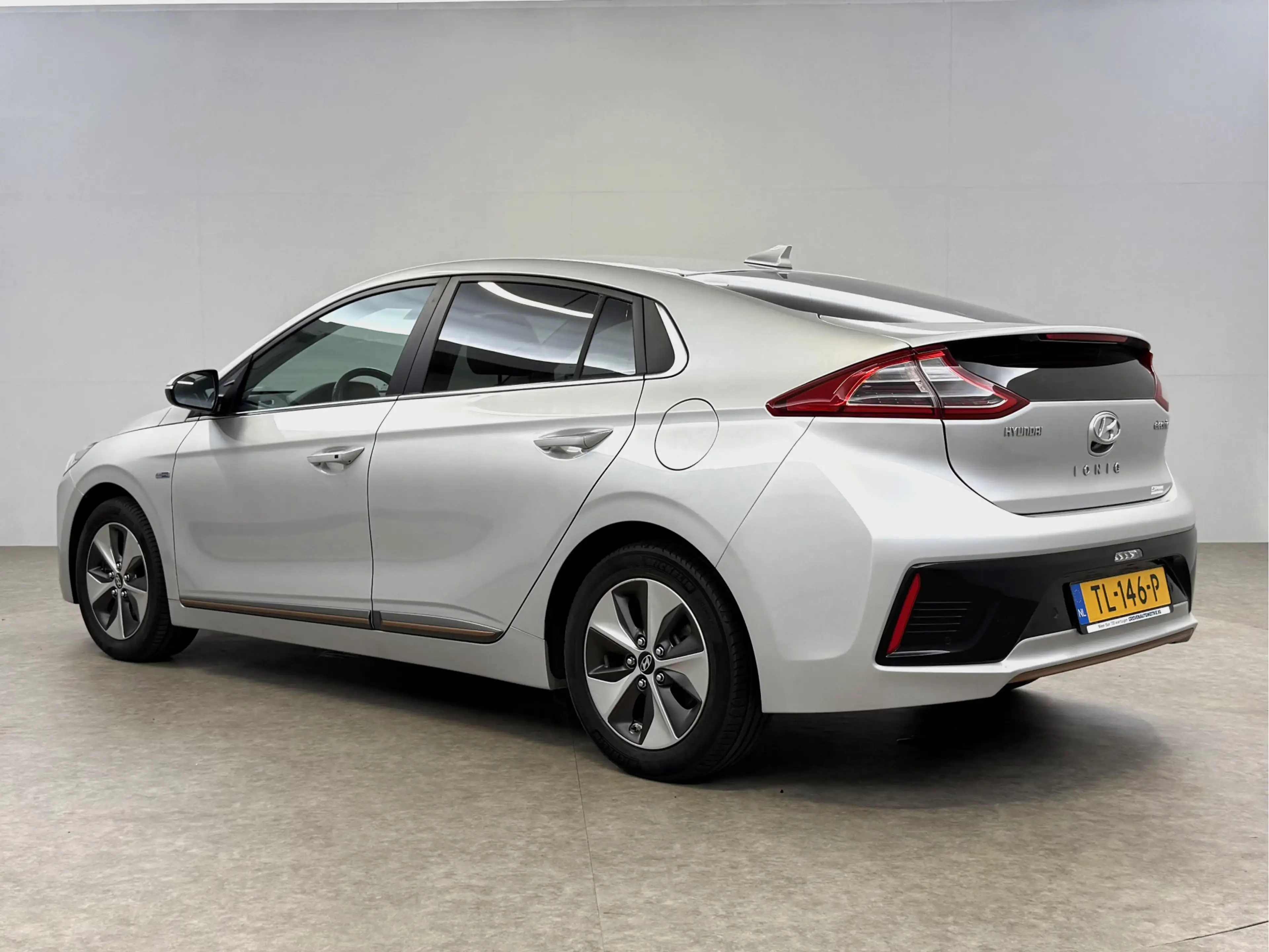 Hyundai IONIQ Premium EV | Snelladen | SOH 87% | Pano | Stoelven — photo 8