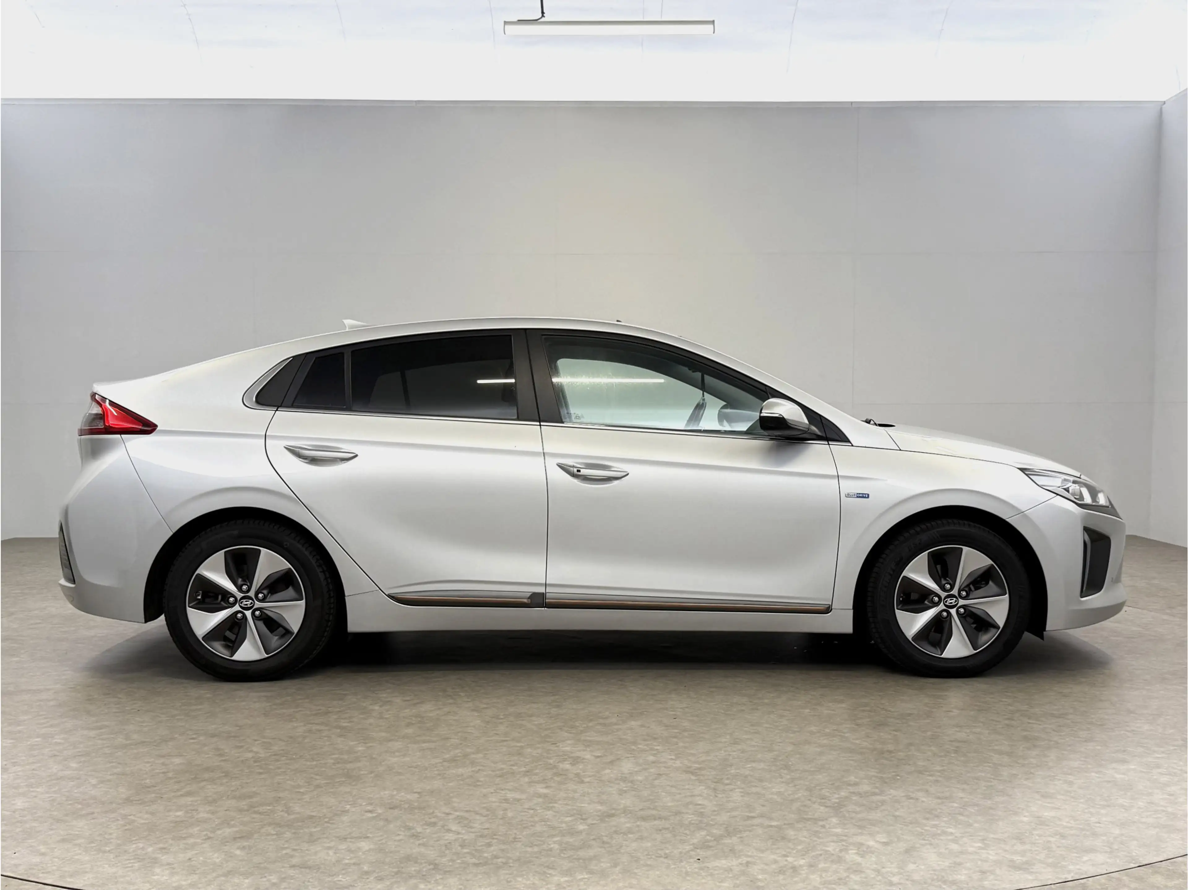 Hyundai IONIQ Premium EV | Snelladen | SOH 87% | Pano | Stoelven — photo 11