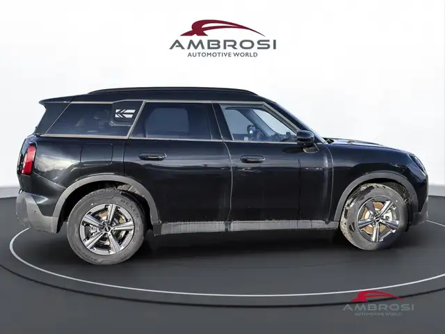 MINI Countryman view 5