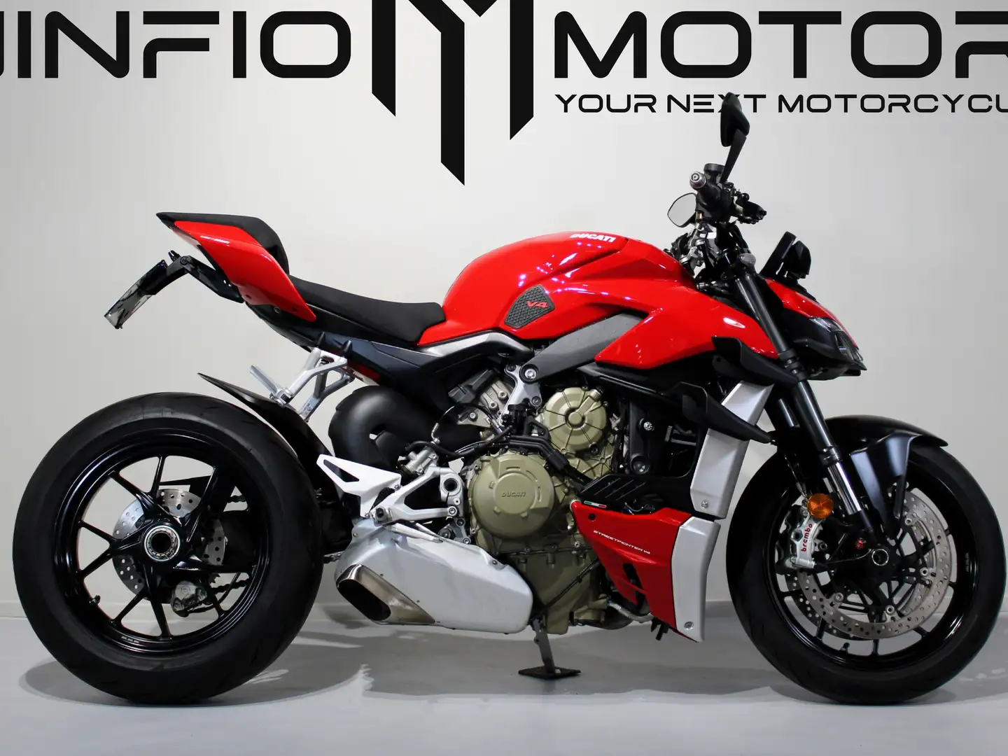 Ducati Streetfighter V4 - 1
