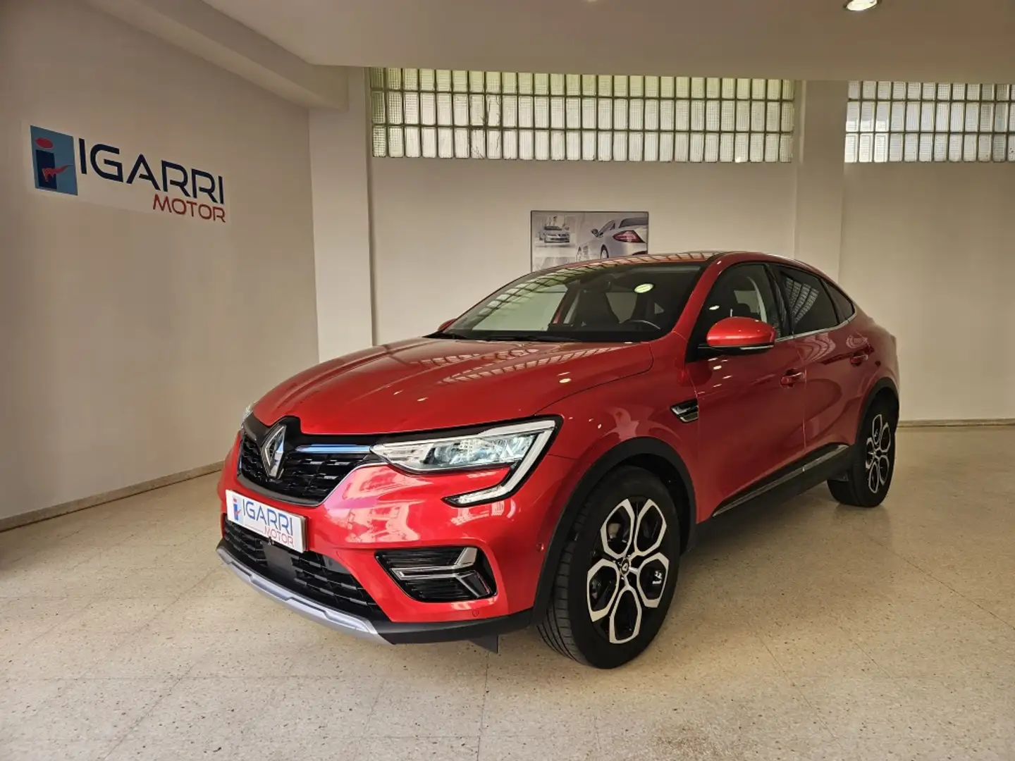 Renault Arkana 1.6 E-Tech Zen 105kW Paars - 1