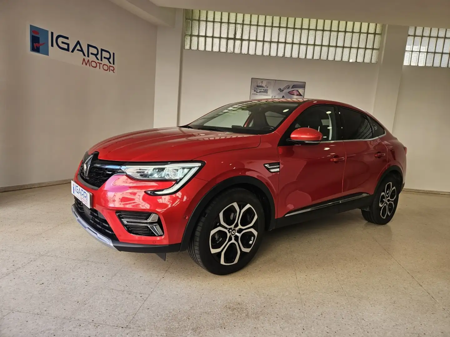 Renault Arkana 1.6 E-Tech Zen 105kW Paars - 2