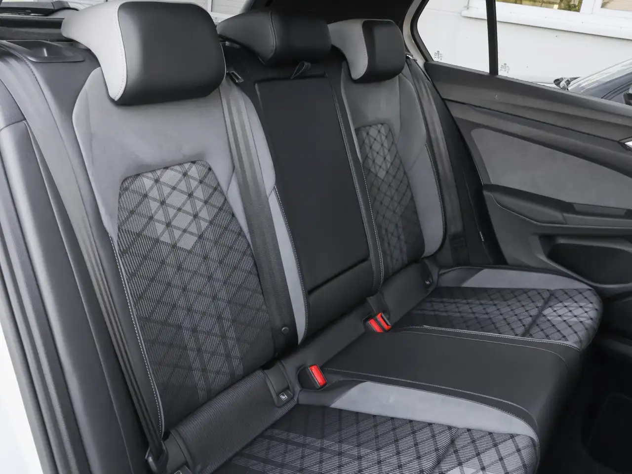 Volkswagen Golf VIII R-Line 1.5 eTSI DSG Navi Kamera AHK Si, миниатюра 4