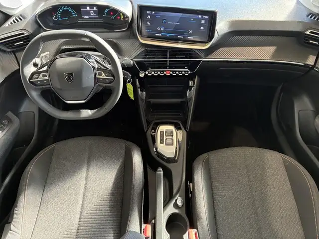 Peugeot 208 view 6