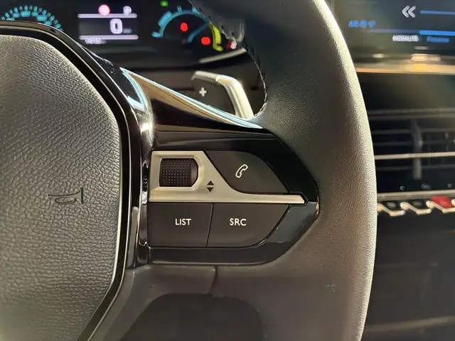 Peugeot 208 view 14