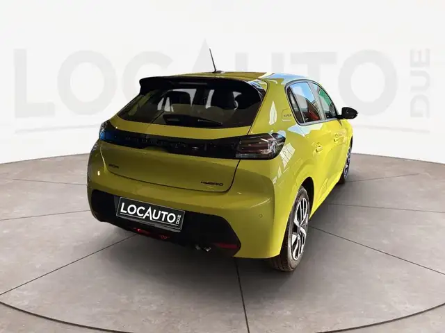 Peugeot 208 view 4