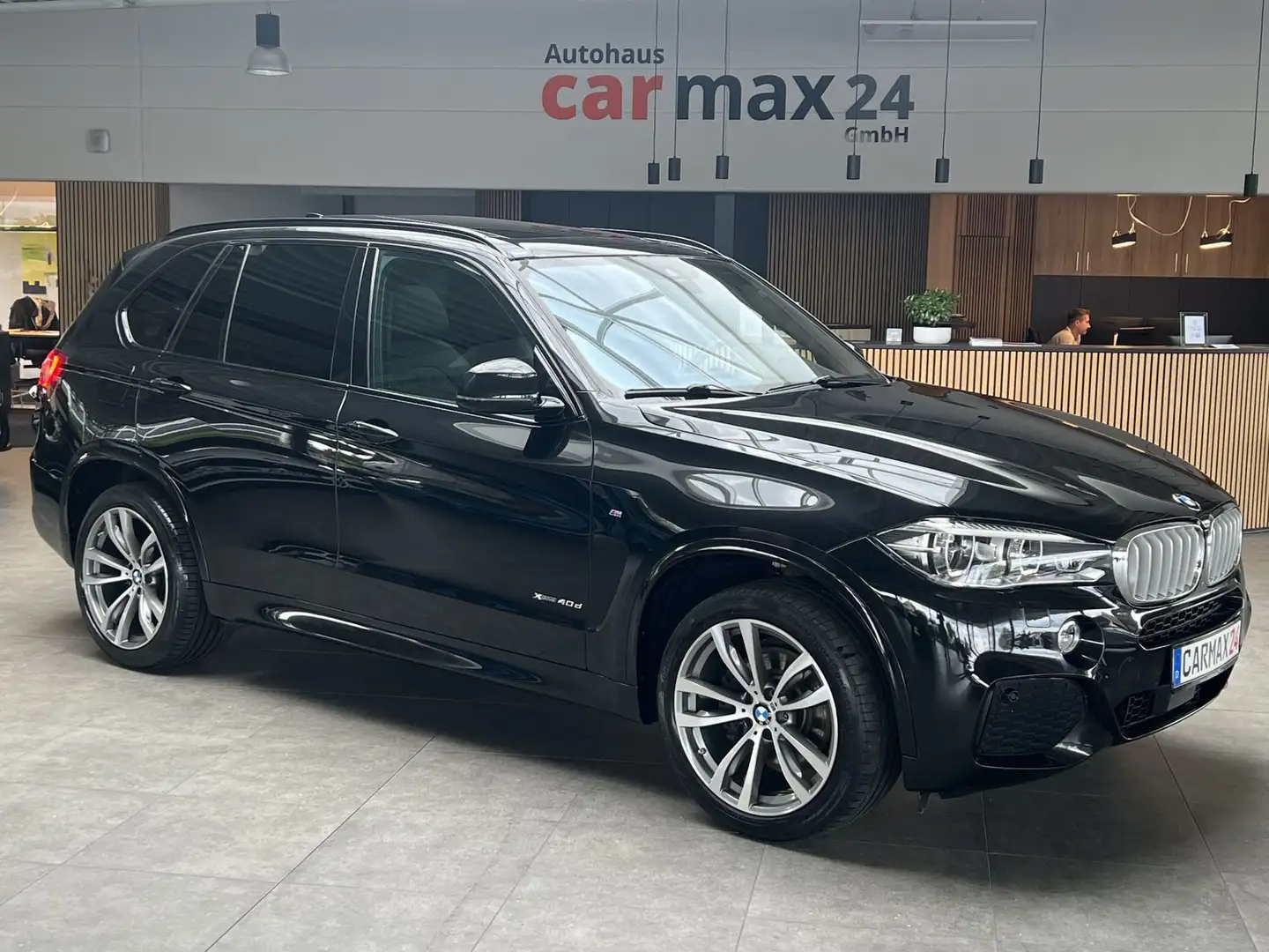 BMW X5 xDrive 40 d M-Sport NAVI STHZ Panorama Memory Noir - 1