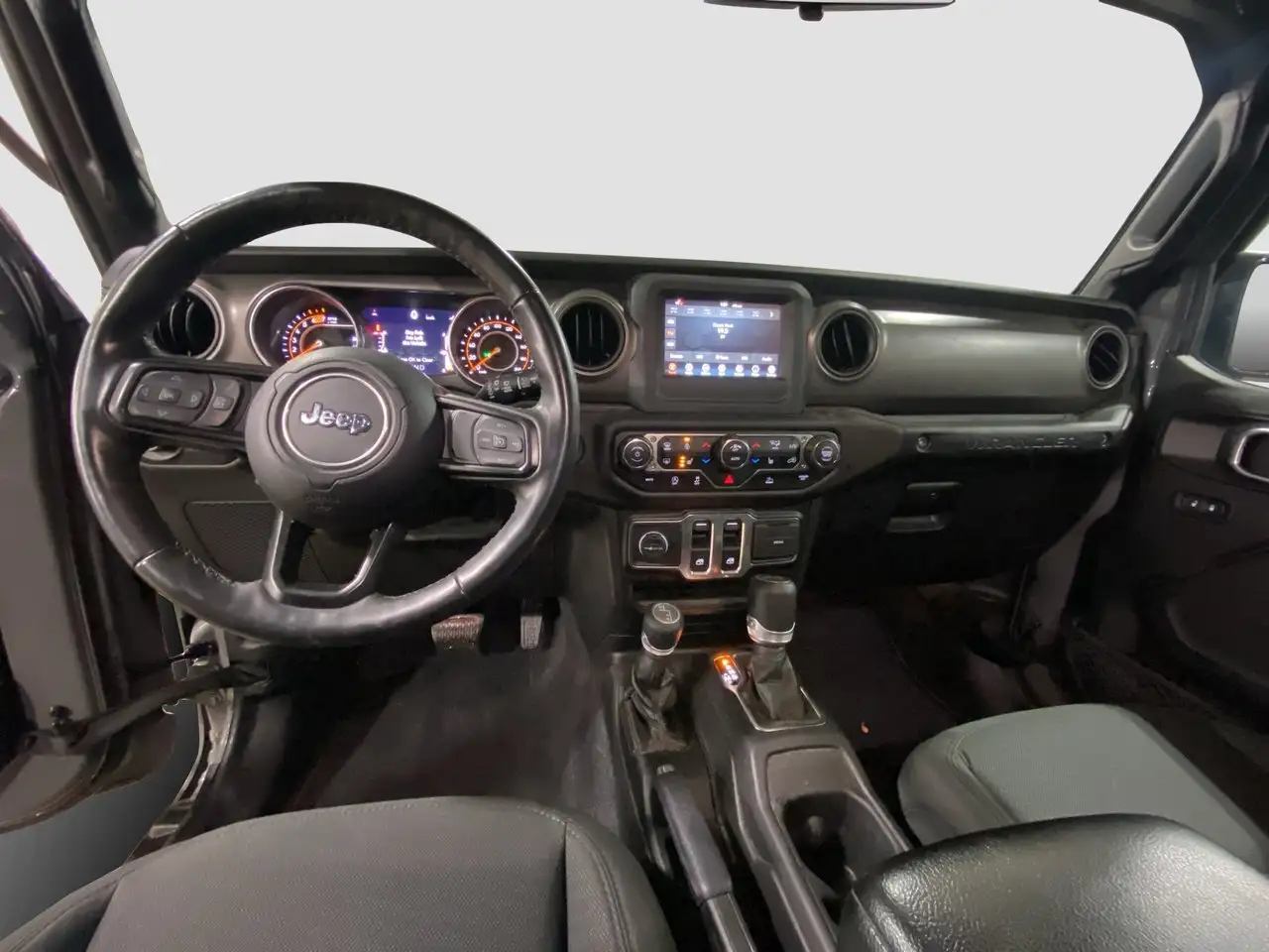 Jeep Wrangler снимка Jeep Wrangler
