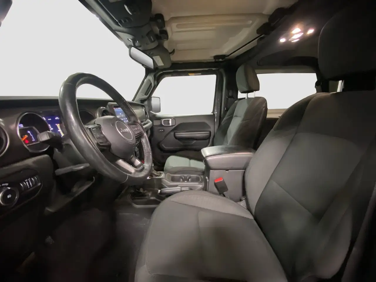 Jeep Wrangler снимка Jeep Wrangler
