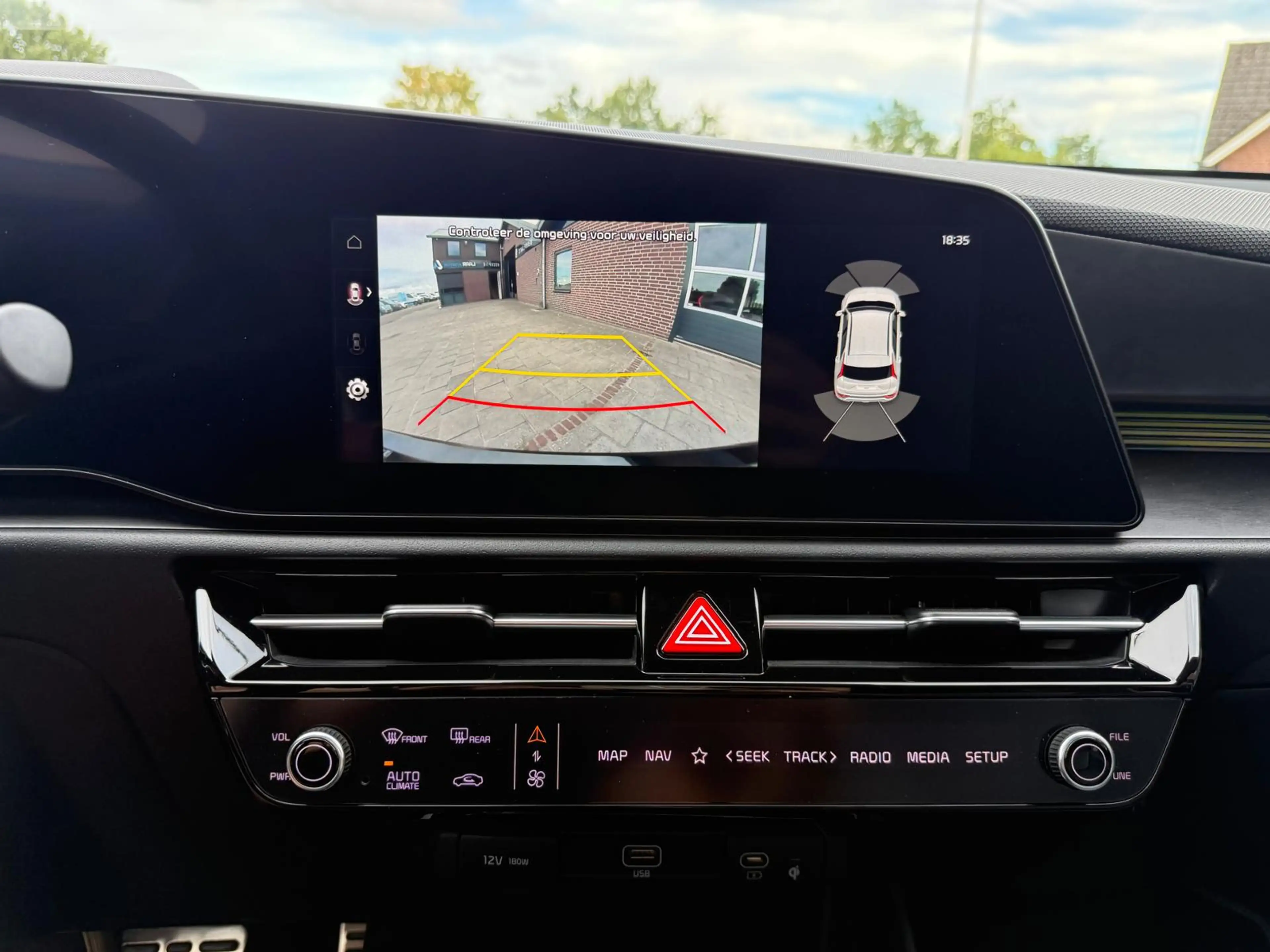 Kia e-Niro EV ExecutiveLine 64.8 kWh 204PK 1ste Eigenaar Navi — photo 27